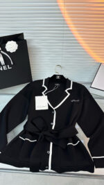 CHANEL - Image 4