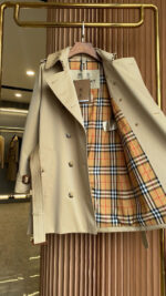 BURBERRY - Image 9