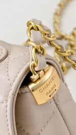 Chanel - Image 5