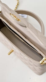 Chanel - Image 7