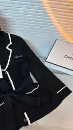 CHANEL - Image 5