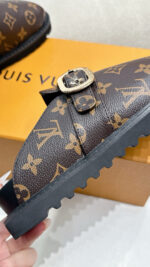 Louis Vuitton - Image 5