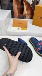 LOUIS VUITTON - Image 6